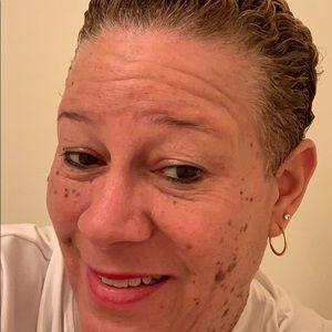 Meet your Posher, Yvette